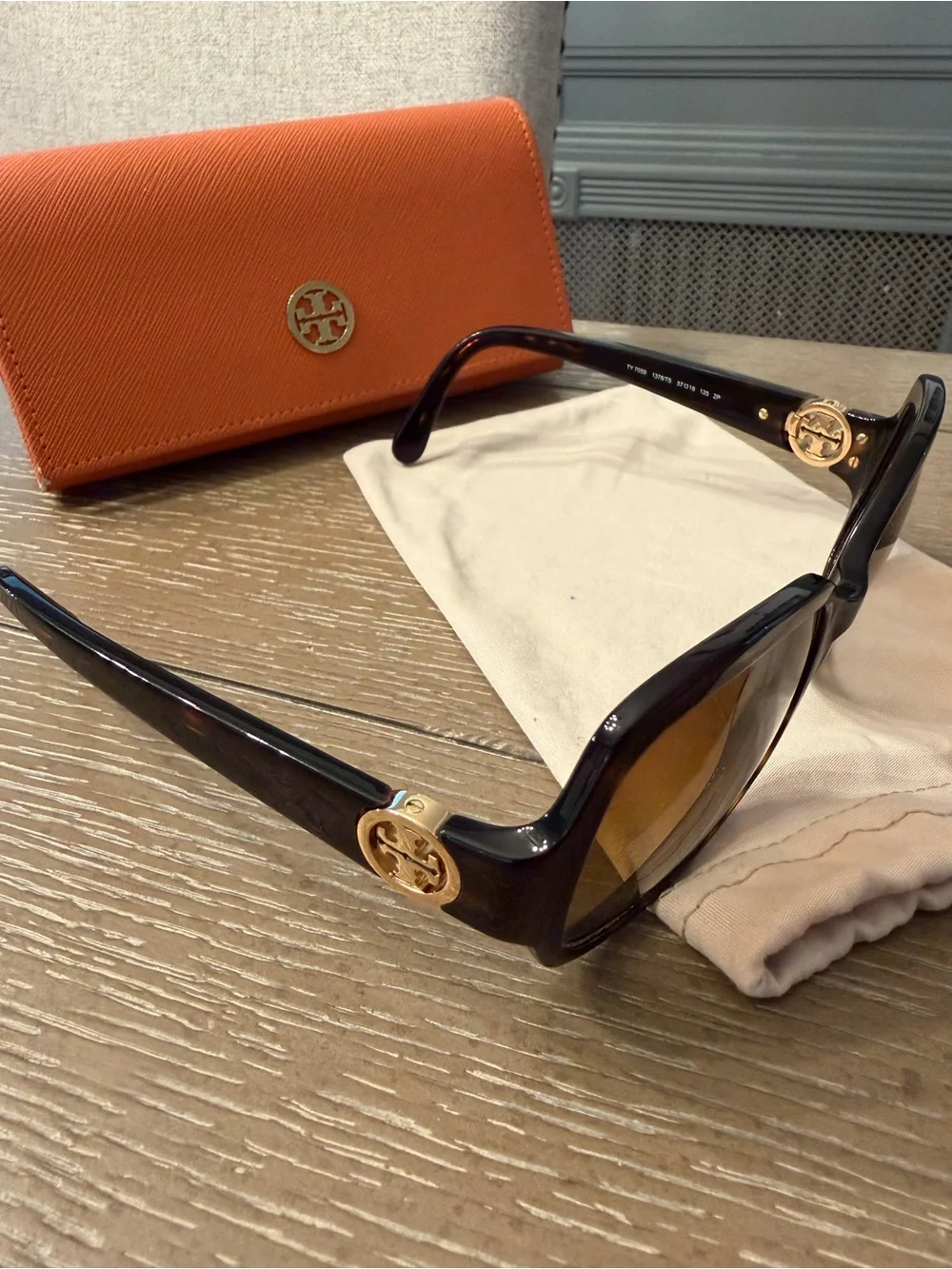 Tory Burch Brown Gradient Oversized Sunglasses with Orange Case